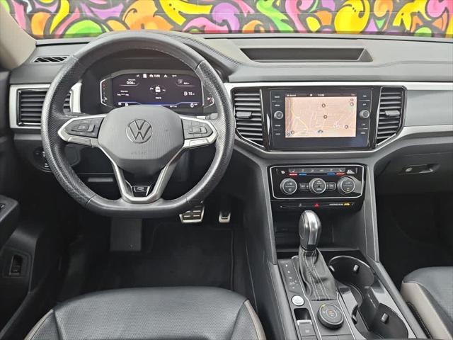 Photo of 2022 Deep Black Pearl Volkswagen Atlas