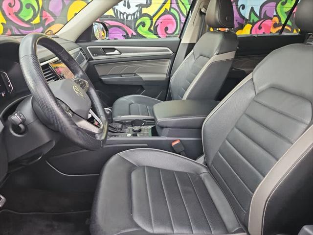 Photo of 2022 Deep Black Pearl Volkswagen Atlas