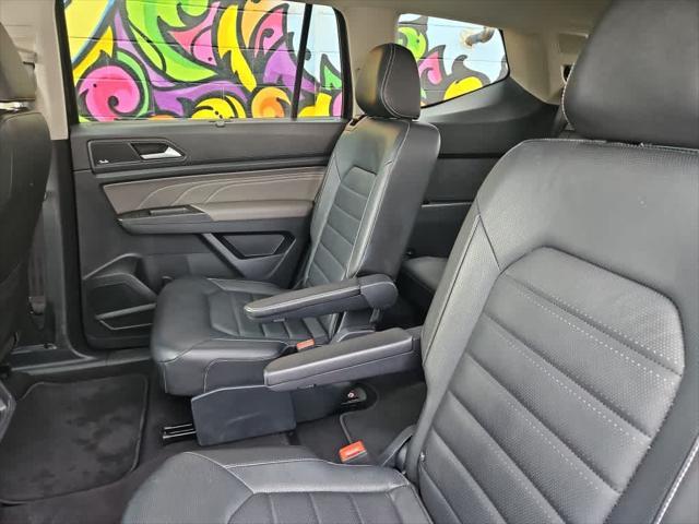 Photo of 2022 Deep Black Pearl Volkswagen Atlas