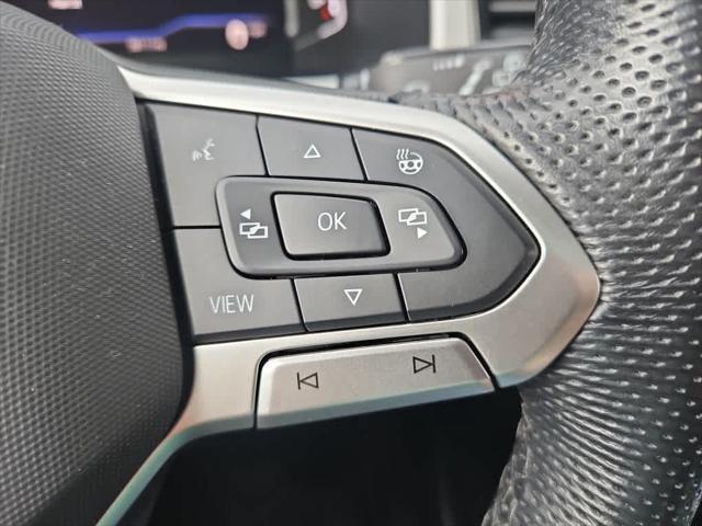 Photo of 2022 Deep Black Pearl Volkswagen Atlas