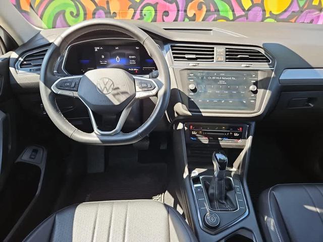 Photo of 2022 Platinum Gray Metallic Volkswagen Tiguan