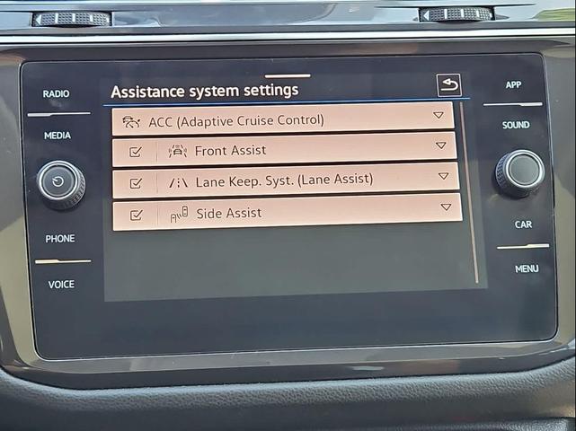 Photo of 2022 Platinum Gray Metallic Volkswagen Tiguan