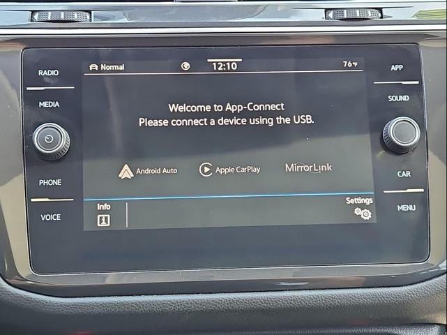 Photo of 2022 Platinum Gray Metallic Volkswagen Tiguan