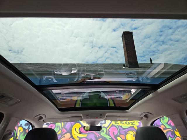 Photo of 2022 Deep Black Pearl Volkswagen Tiguan