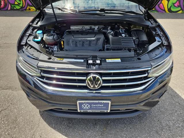 Photo of 2022 Deep Black Pearl Volkswagen Tiguan