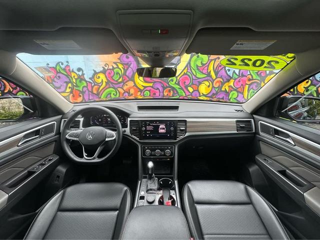 Photo of 2022 Deep Black Pearl Volkswagen Atlas