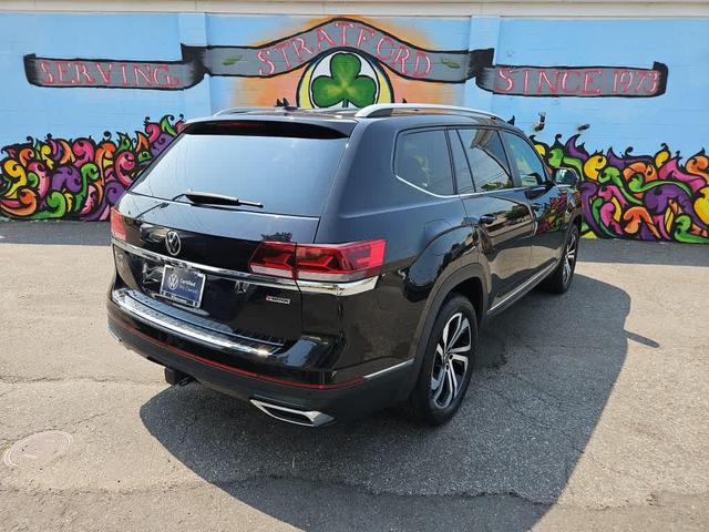 Photo of 2022 Deep Black Pearl Volkswagen Atlas
