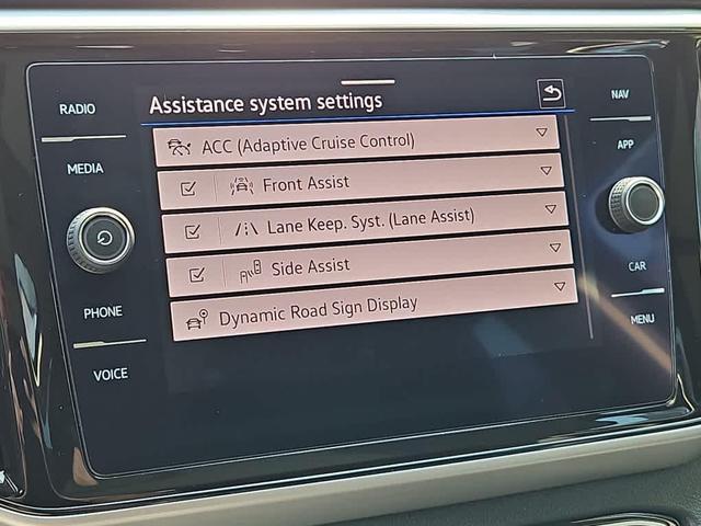 Photo of 2022 Deep Black Pearl Volkswagen Atlas
