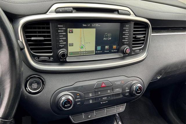 Photo of 2016 Snow White Pearl Kia Sorento