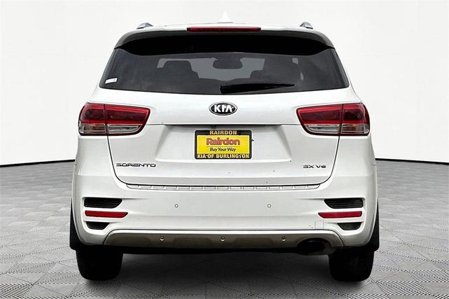 Photo of 2016 Snow White Pearl Kia Sorento