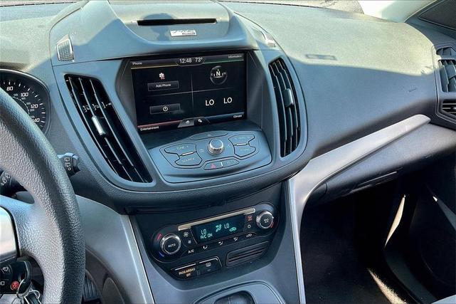 Photo of 2015 Oxford White Ford Escape