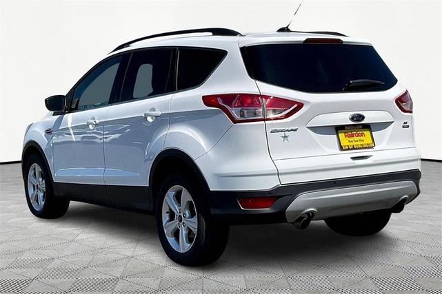 Photo of 2015 Oxford White Ford Escape