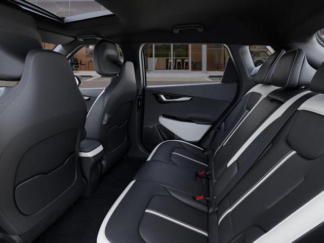 Photo of 2025 Glacier White Pearl Kia EV6