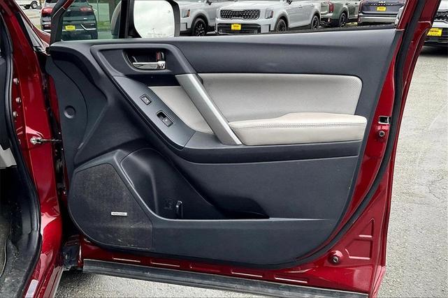 Photo of 2015 Venetian Red Pearl Subaru Forester