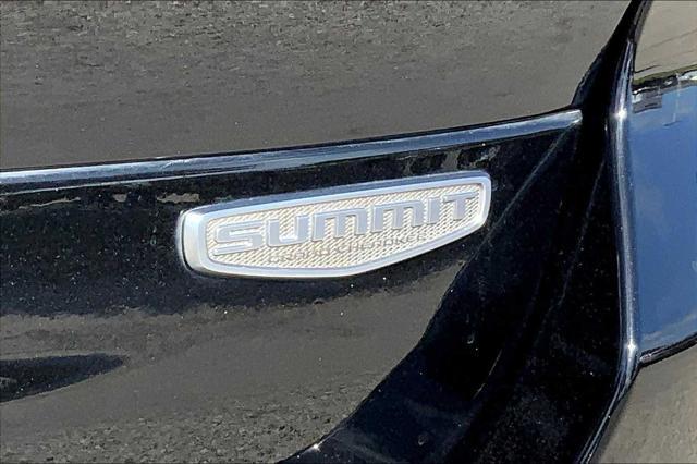 Photo of 2021 Diamond Black Crystal Pearlcoat Jeep Grand Cherokee L