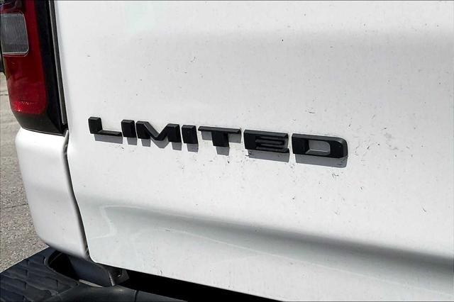 Photo of 2023 Bright White Clearcoat RAM 1500