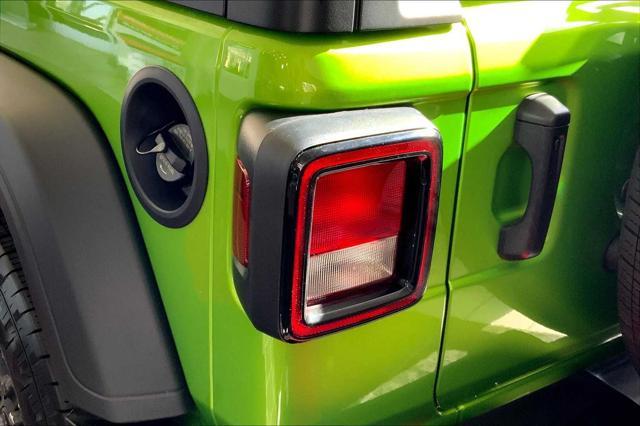 Photo of 2025 Green Jeep Wrangler