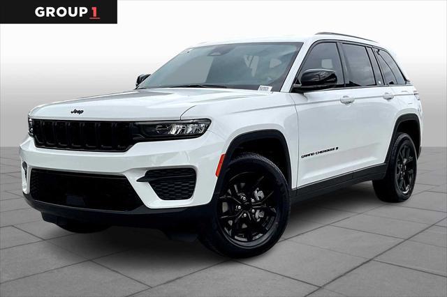 Photo of 2025 Bright White Clearcoat Jeep Grand Cherokee