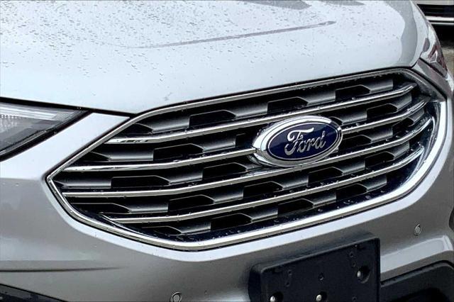Photo of 2024 Iconic Silver Metallic Ford Edge