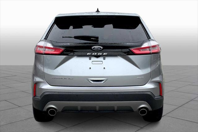 Photo of 2024 Iconic Silver Metallic Ford Edge