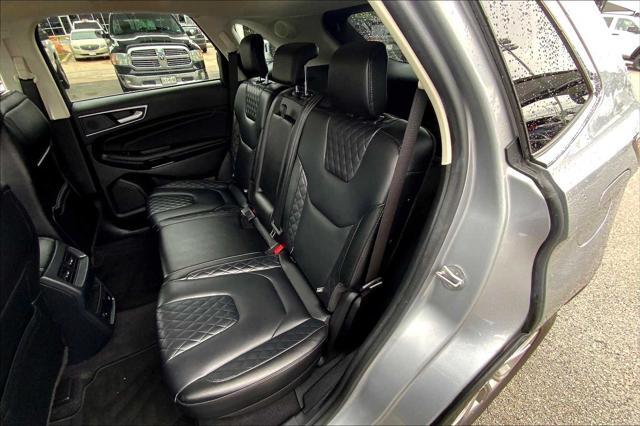 Photo of 2024 Iconic Silver Metallic Ford Edge