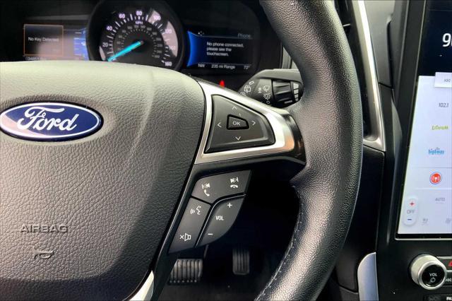 Photo of 2024 Iconic Silver Metallic Ford Edge