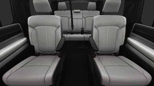 Photo of 2025 Diamond Black Crystal Pearlcoat Jeep Wagoneer