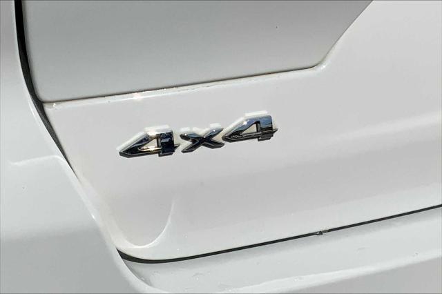 Photo of 2024 Bright White Clearcoat Jeep Grand Cherokee
