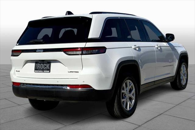 Photo of 2024 Bright White Clearcoat Jeep Grand Cherokee