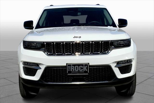 Photo of 2024 Bright White Clearcoat Jeep Grand Cherokee