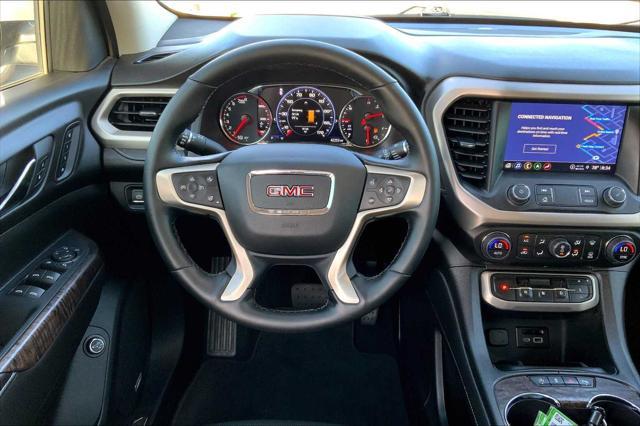 Photo of 2023 White Frost Tricoat GMC Acadia