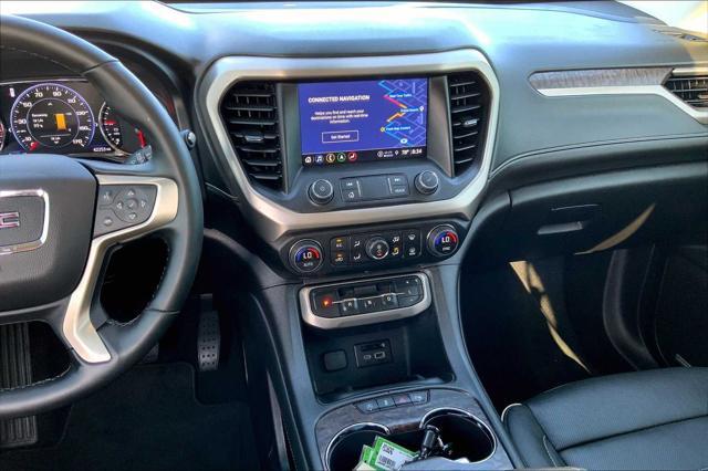 Photo of 2023 White Frost Tricoat GMC Acadia
