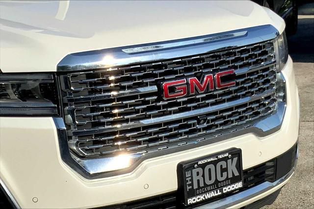 Photo of 2023 White Frost Tricoat GMC Acadia