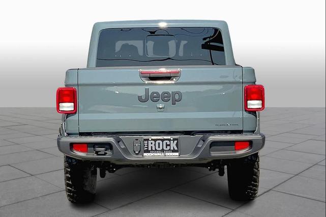 Photo of 2025 Gray Jeep Gladiator