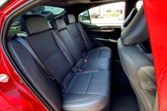 Photo of 2025 Supersonic Red/Midnight Black Metallic Toyota Camry