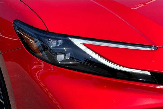 Photo of 2025 Supersonic Red/Midnight Black Metallic Toyota Camry