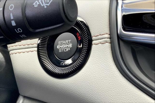 Photo of 2025 Silver Zynith Metallic Clearcoat Jeep Compass