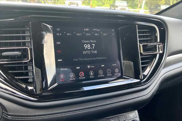 Photo of 2022 Octane Red Pearlcoat Dodge Durango