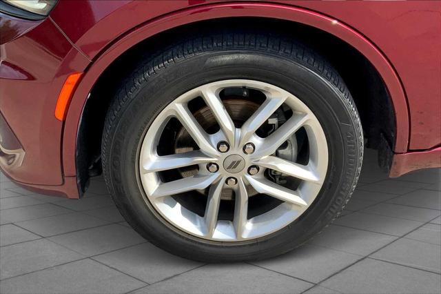 Photo of 2022 Octane Red Pearlcoat Dodge Durango