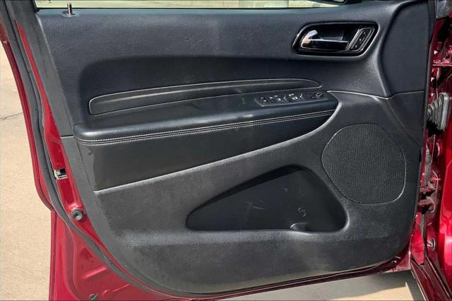 Photo of 2022 Octane Red Pearlcoat Dodge Durango