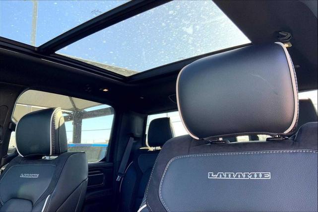 Photo of 2025 Diamond Black Crystal Pearlcoat RAM 1500