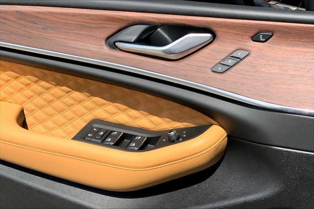 Photo of 2025 Diamond Black Crystal Pearlcoat Jeep Grand Cherokee L