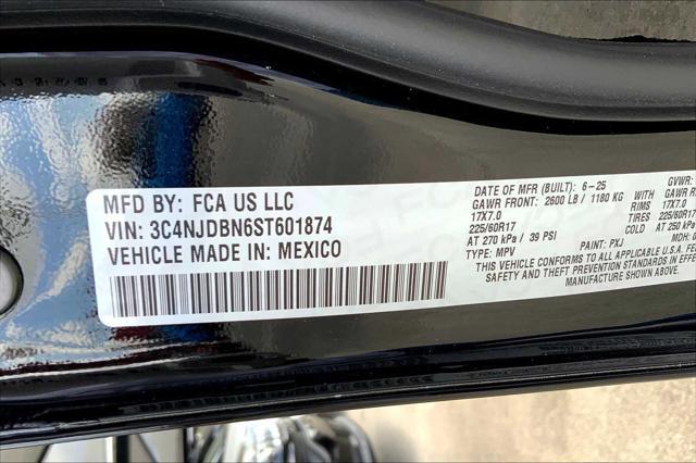 Photo of 2025 Diamond Black Crystal Pearlcoat Jeep Compass