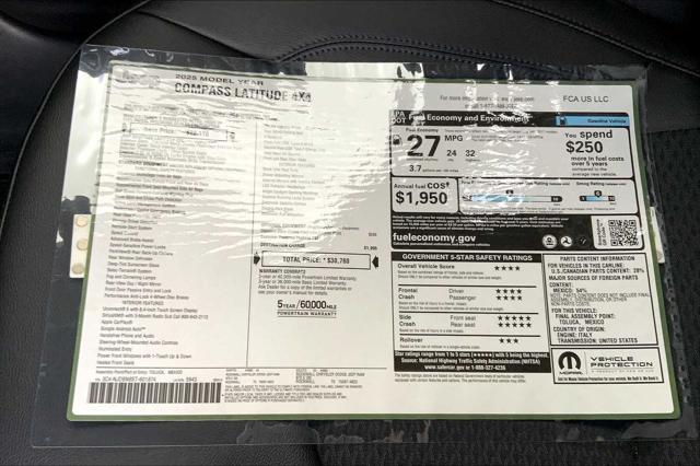 Photo of 2025 Diamond Black Crystal Pearlcoat Jeep Compass