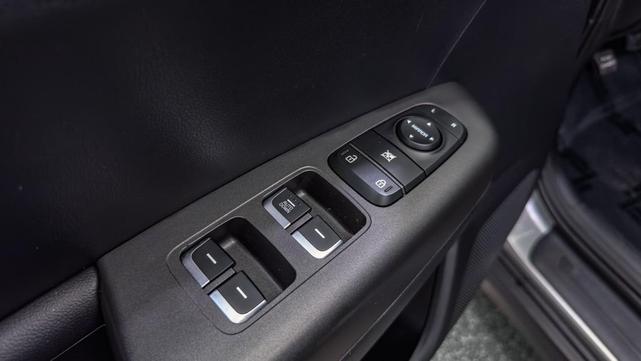 Photo of 2021 Steel Gray Kia Sportage