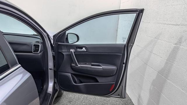 Photo of 2021 Steel Gray Kia Sportage