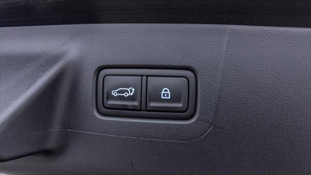 Photo of 2025 Phantom Black Hyundai SANTA FE