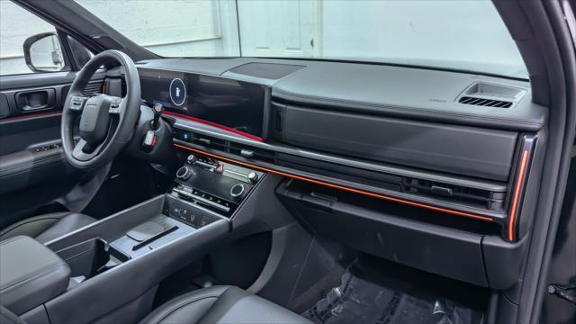 Photo of 2025 Phantom Black Hyundai SANTA FE