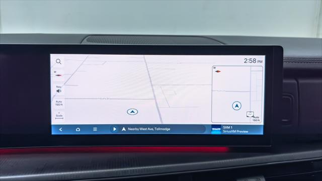 Photo of 2025 Phantom Black Hyundai SANTA FE