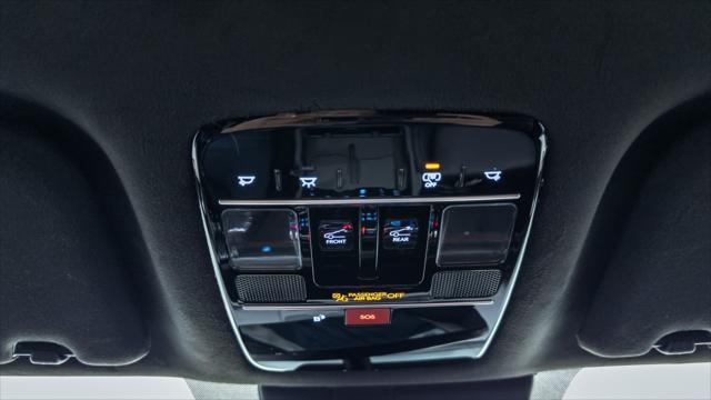 Photo of 2025 Phantom Black Hyundai SANTA FE